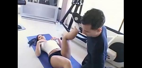  Christina Aguchi peels off the spandex and fucks her personal trainer